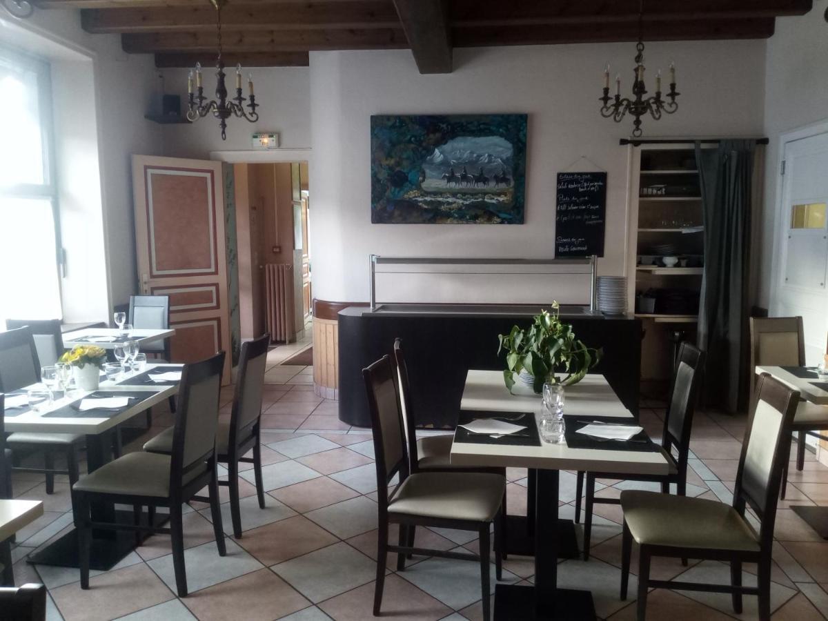 Hotel De La Gare Клисон Екстериор снимка